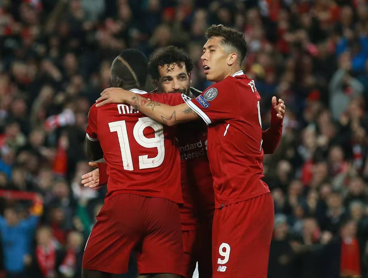 爱游戏体育赛事直播萨拉赫迎来十二赛季出色发挥，公牛观众热烈欢呼！(萨拉赫是世界级吗)