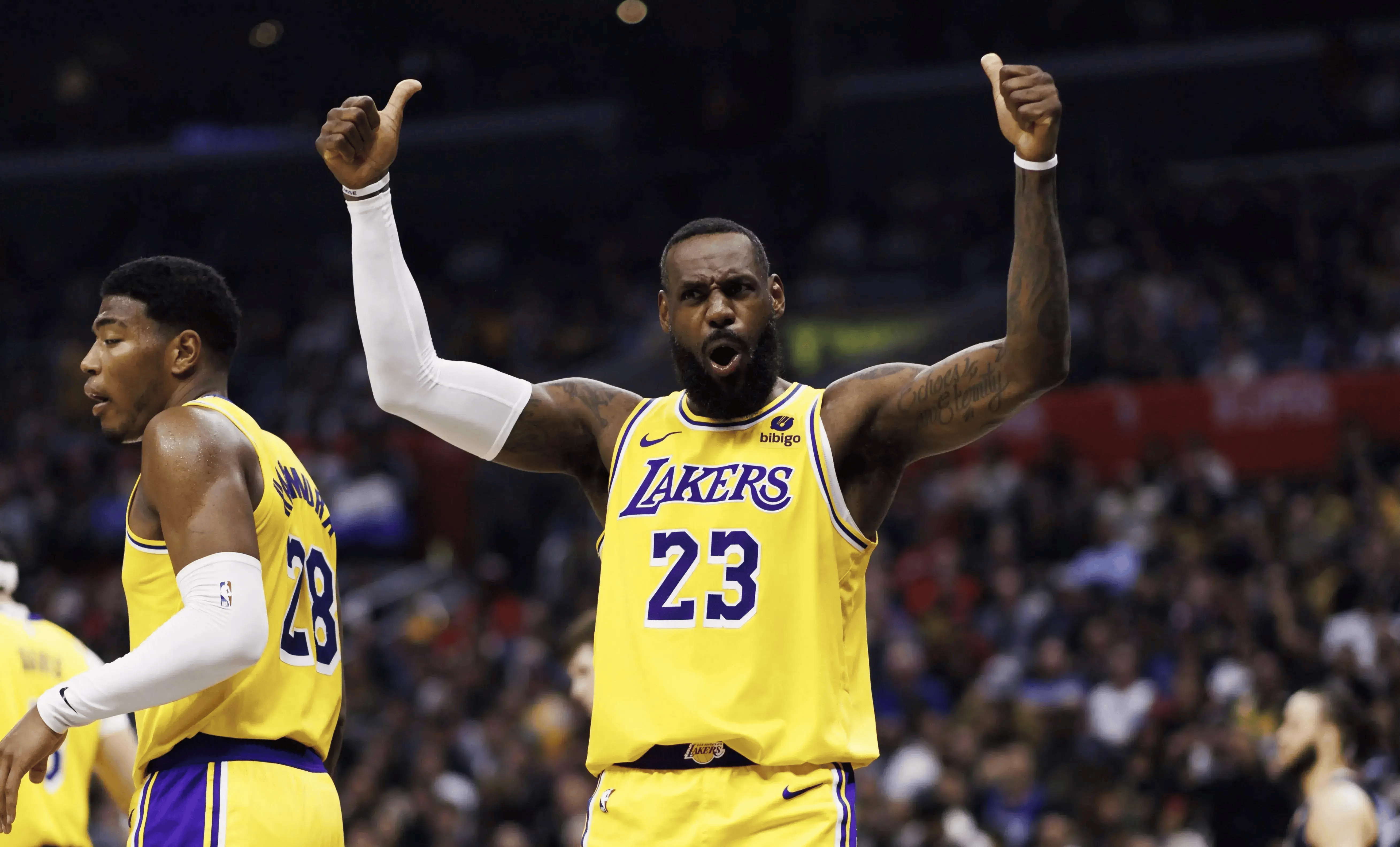 AYX中国官方网站杜兰特重返赛场，夺冠首场状态出色，德国队观众沸腾！热度持续攀升的简单介绍