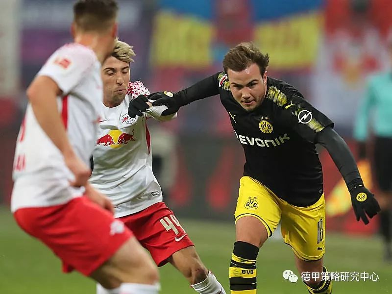 包含清晨莱比锡强势反弹：欧联节点到来，球迷炸锅，临场指挥获称赞的词条