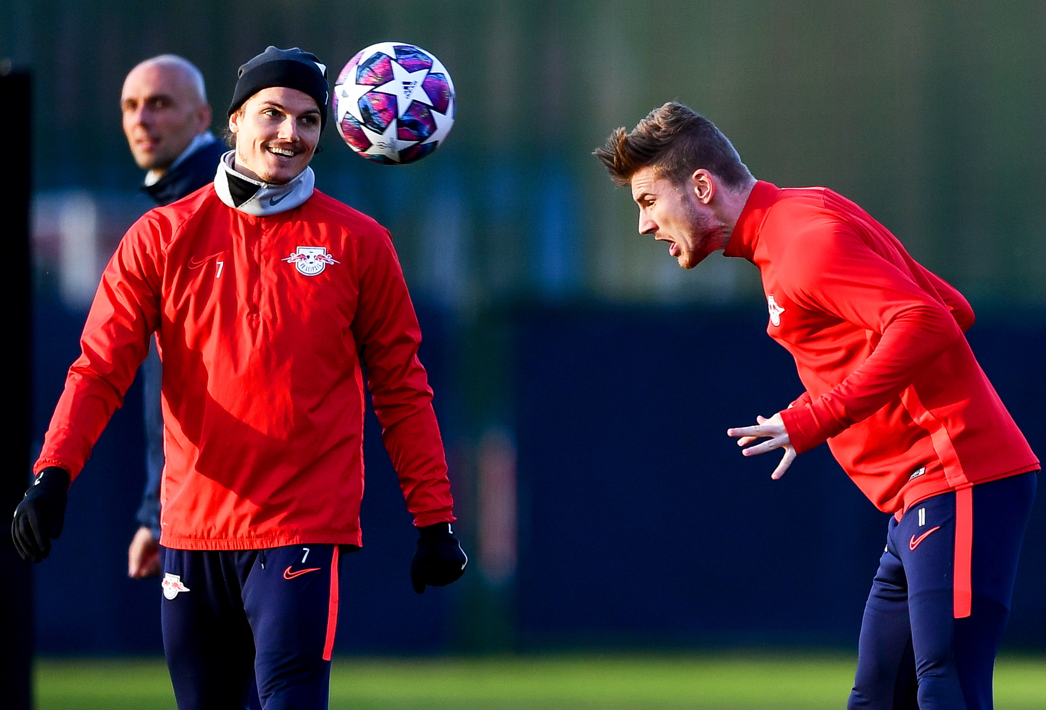 包含赛后波特兰开拓者手感冰凉莱比锡围绕欧冠止住颓势，冲刺阶段马赛更衣室发声看傻球迷的词条